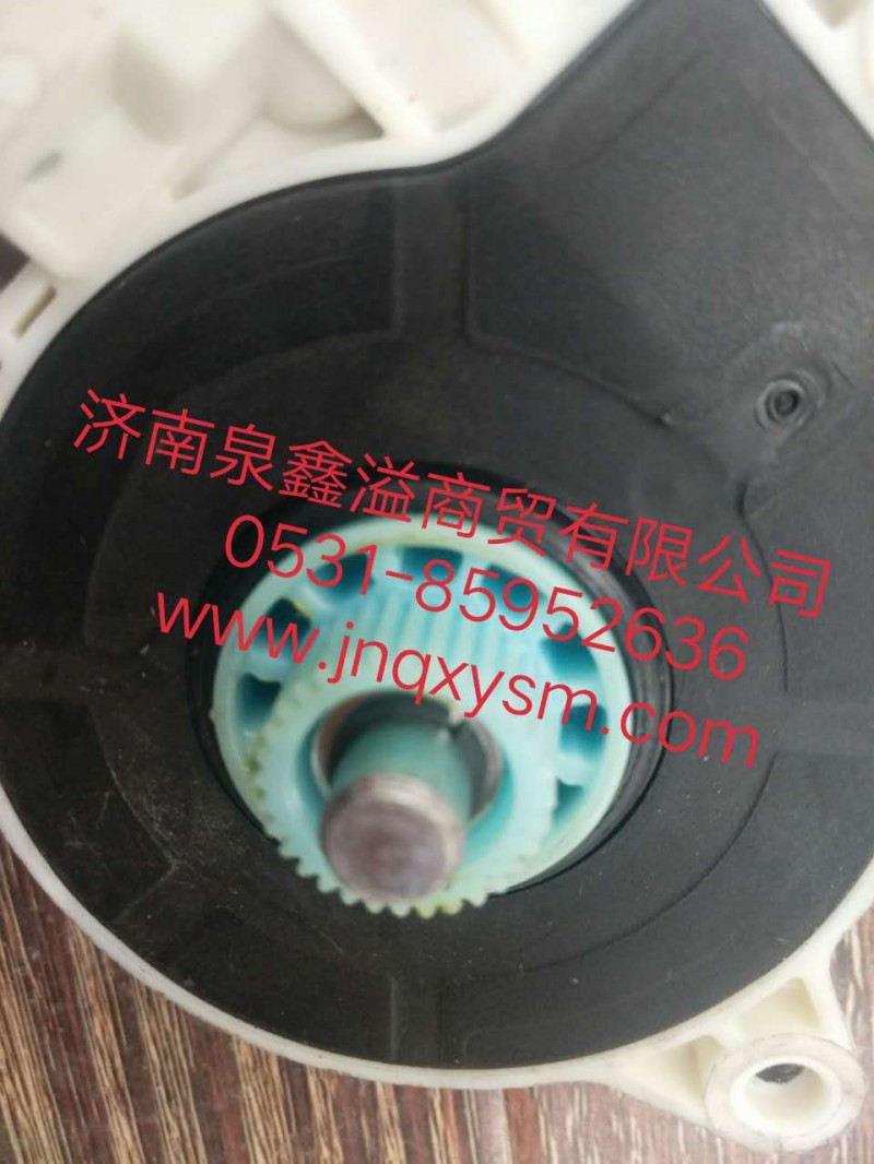 150610400002,左车门玻璃升降器电机,济南泉鑫溢商贸有限公司