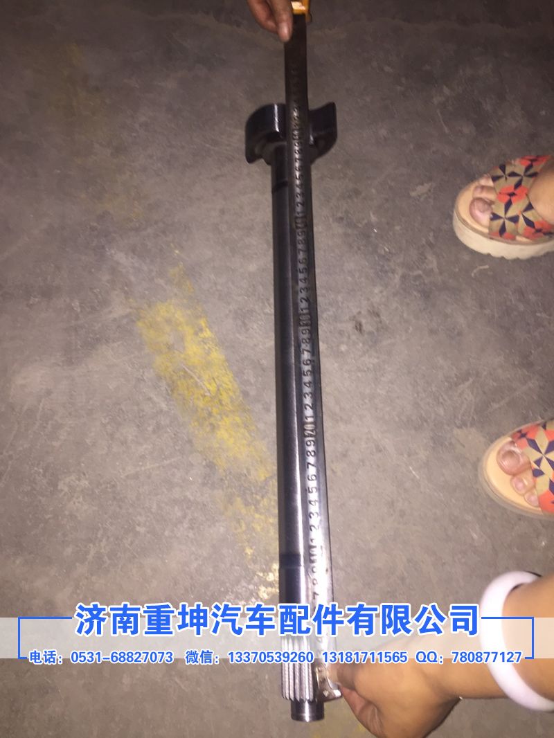3502151A483,后刹车凸轮轴,济南重坤汽车配件有限公司