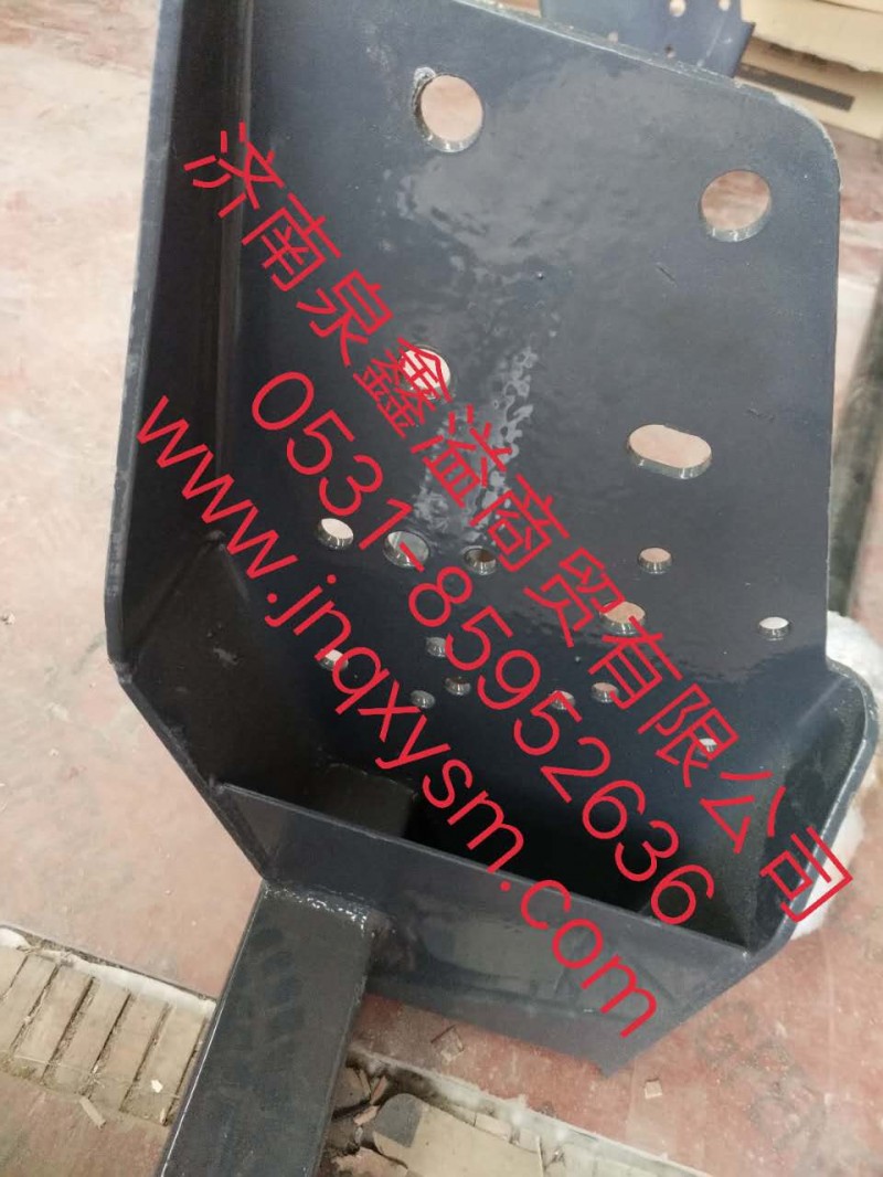 100280300439,前下防护总成,济南泉鑫溢商贸有限公司