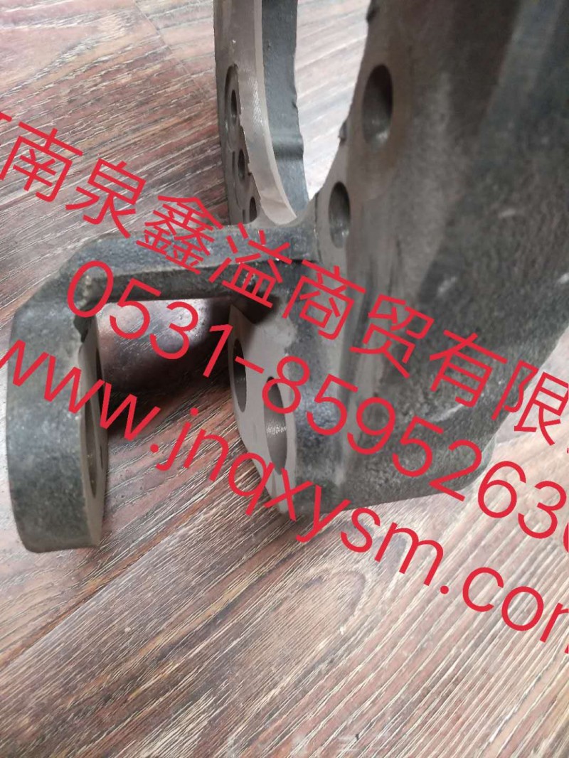 150350200011,左制动支架（制动底板）,济南泉鑫溢商贸有限公司