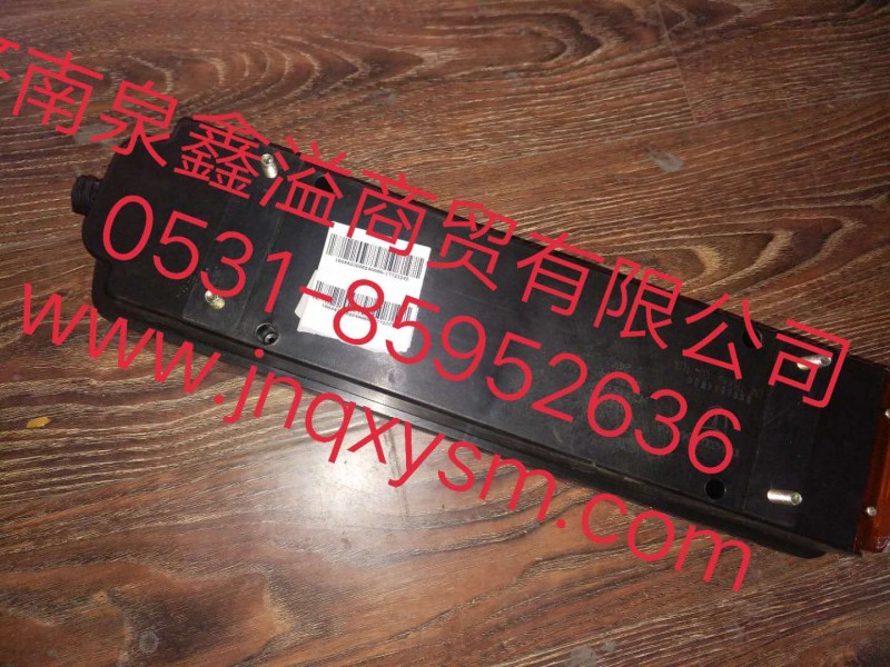 右后组合灯图3