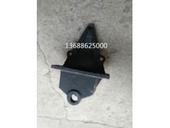 DZ9114520010,前簧前支架,济南高盛重汽配件销售公司