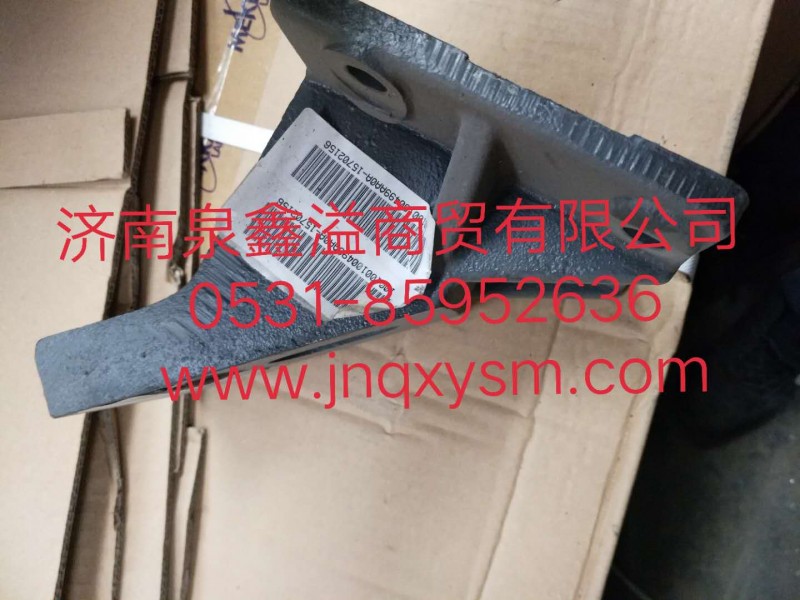100100100499,右前悬置支架,济南泉鑫溢商贸有限公司
