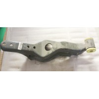 850W41701-6001  后悬下支架