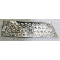 WG1664231082  防滑板