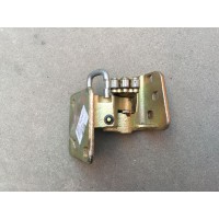 北奔重卡V3车门合，车门铰链上40 下75