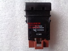 1B24982100026,后视镜加热开关,北京远大欧曼汽车配件有限公司