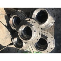 70礦后輪轂WG9970340009 特價