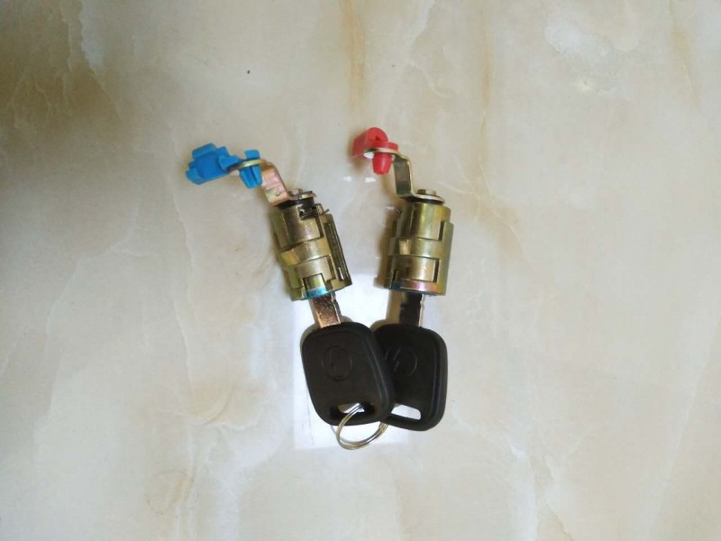 X3000车门锁芯（左/右）图3