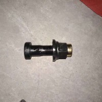 WG9100410104 前轮螺栓秦燕