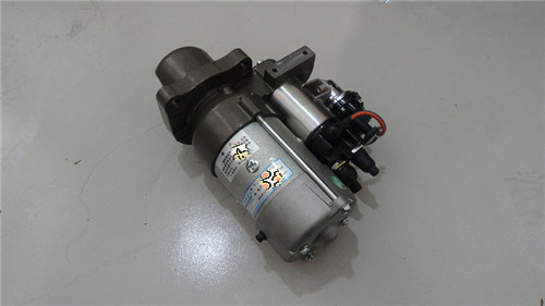 沃爾沃EC240起動機M009T62671起動機/M009T62671。PO9415420