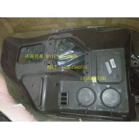 汕德卡C7H 司機側(cè)雜物箱總成  WG1682167150