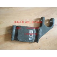 WG9925522138左前簧壓板 汕德卡配件