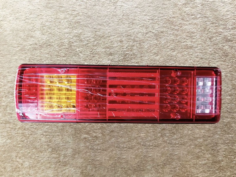 AZ9200810010,LED后尾灯(右）LED rear rear light (right),济南向前汽车配件有限公司