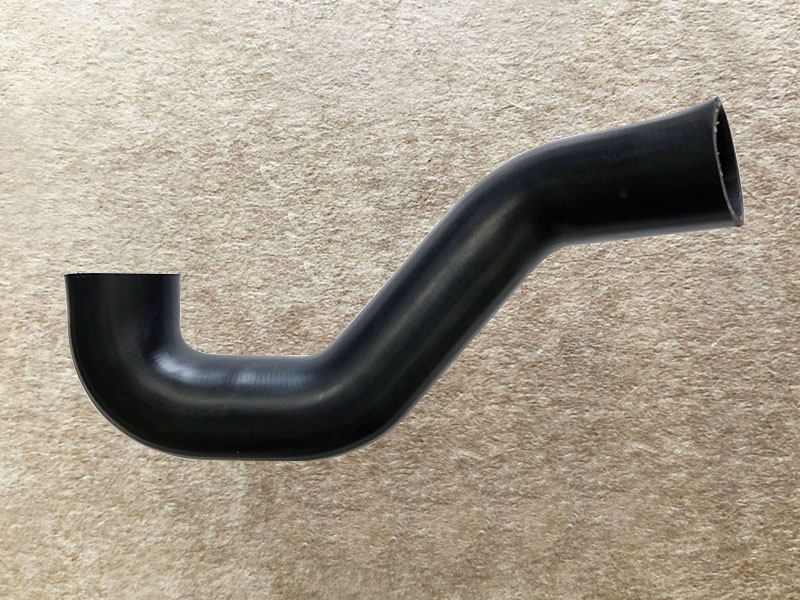 BZ13030531,发动机出水管（商用）Engine outlet pipe,济南向前汽车配件有限公司