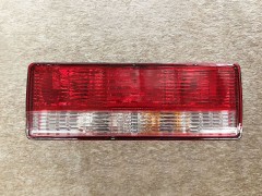 41332011,三色后尾灯（左）Tricolor rear light (left),济南向前汽车配件有限公司