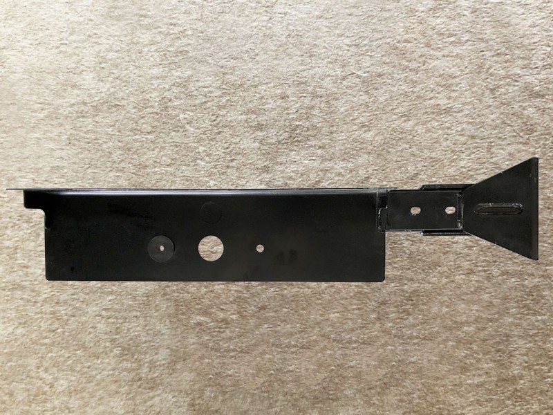 DZ96189940001,左尾灯支架总成Left taillight bracket,济南向前汽车配件有限公司