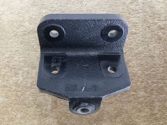 DZ96259680103,稳定杆支架总成Stabilizer bar bracket assembly,济南向前汽车配件有限公司