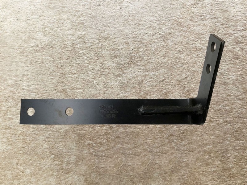 DZ96259542834,排气管支架 Exhaust pipe support,济南向前汽车配件有限公司