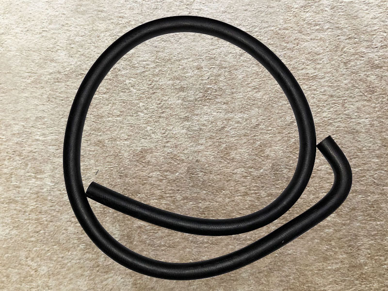 DZ95189470200,带纤维夹层的橡胶软管(成形)Rubber hose with fiber sandwich,济南向前汽车配件有限公司
