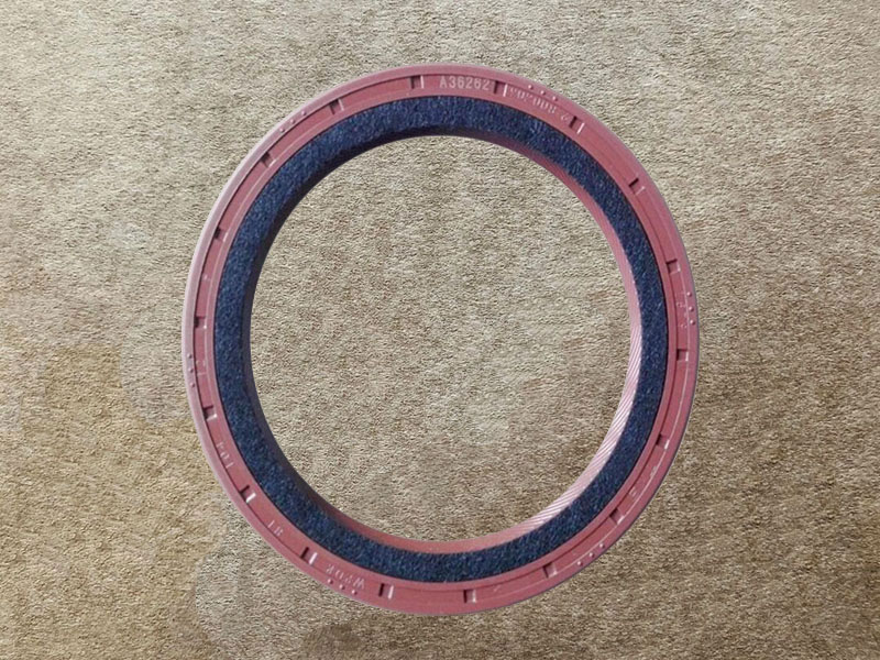 610800010037,前油封Front oil seal WP7NG 260HP,济南向前汽车配件有限公司