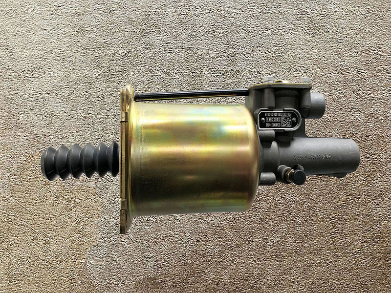 DZ98149230090,离合器分泵，Clutch distributor L3000,济南向前汽车配件有限公司