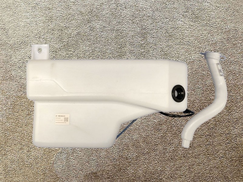 DZ14251740046,洗涤液壶总成Washing liquid pot,济南向前汽车配件有限公司