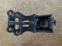 34322020,Transition rocker arm support,济南向前汽车配件有限公司