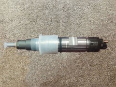 610800080073,Fuel injector WP7.240 E30,济南向前汽车配件有限公司