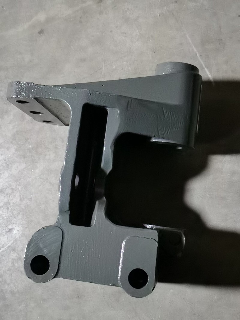 712W41310-0001前簧右前支架图3