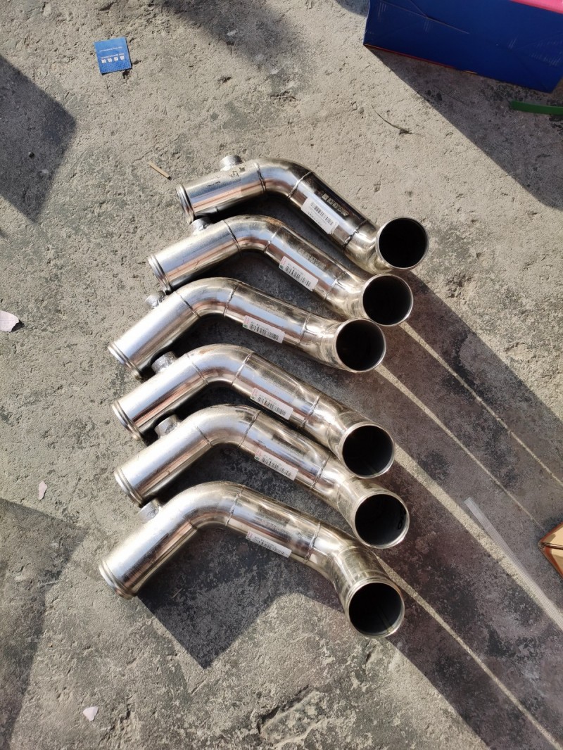 WG8712531008散热器进水钢管图1