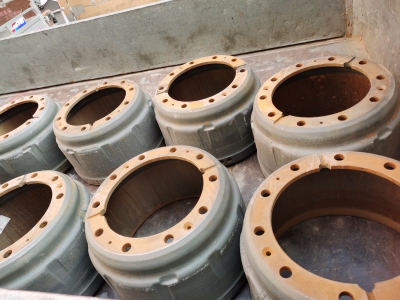 AZ9111340006后制动毂（160桥）图2