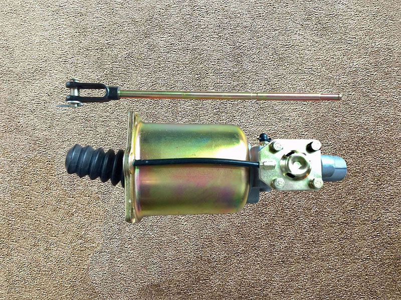 DZ9112230166,Clutch booster pump,济南向前汽车配件有限公司