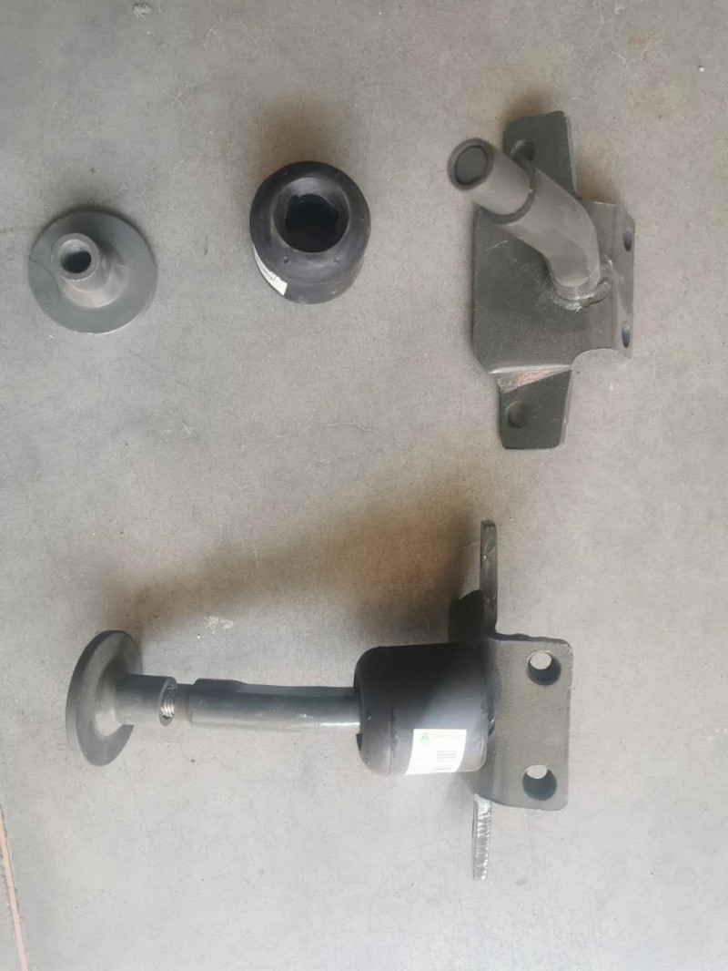 限位拉杆盖板图1