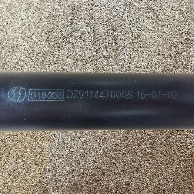 DZ9114470008 转向助力缸8*4/DZ9114470008