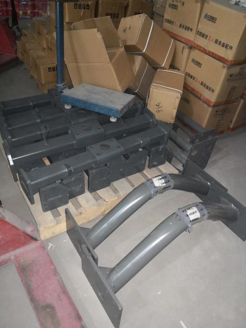 WG9525590620管壮横梁总成图2