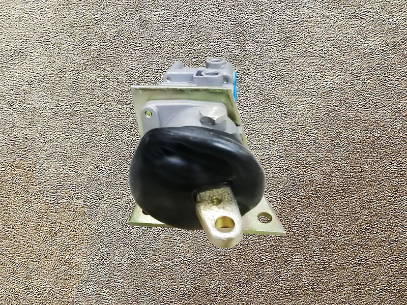 AZ9100360040,Total brake valve,济南向前汽车配件有限公司
