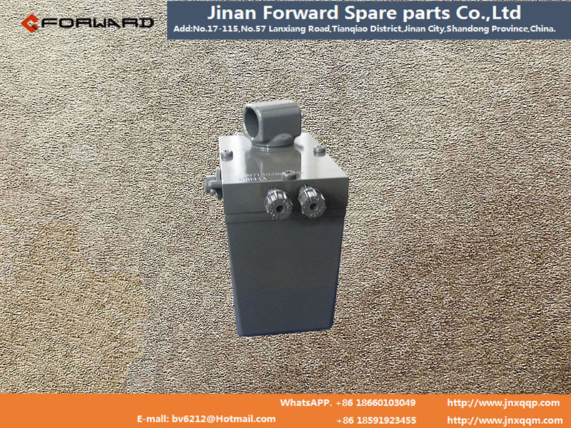 WG9719826001,Hydraulic manual oil pump (right),济南向前汽车配件有限公司