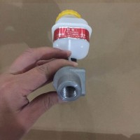 供应豪沃汽车配件WG9719230023豪沃离合器总泵