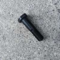 WG9970410047前轮螺丝AC26 70矿重汽汽车配件