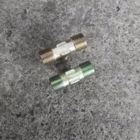 WG9100360112过板三通接头体汽车配件批发