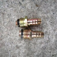 WG9000361110直通接头体NG12/NG12重汽配件