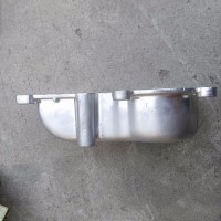 承接豪沃节温器上盖VG1540040232配件装柜