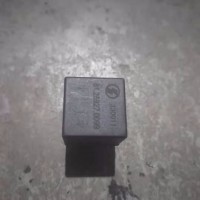 重汽豪沃汽车配件继电器81.25927.0099原产地批发
