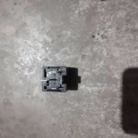 专业重汽豪沃配件81.25902.0317中央继电器外贸装柜