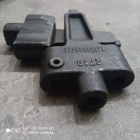 承接VG1500040012吊环夹紧块斯太尔重卡配件装柜