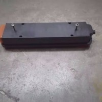 承接重汽重卡配件豪沃后尾灯(两个点）装柜