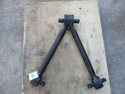 H429500000096后V型推力杆总成