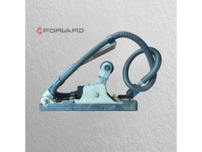 DZ9100570084,Accelerator pedal assembly,济南向前汽车配件有限公司