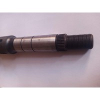 WG9925471082 T7H转向管柱中心轴 165元